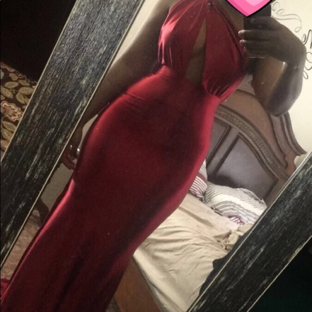 Super Sexy Formal Prom Dress - Picture 2 of 7